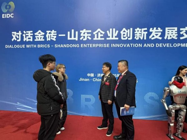 炒股配资中心 中韩校企签订新协议！计划三年培养1500名国际高端产业人才